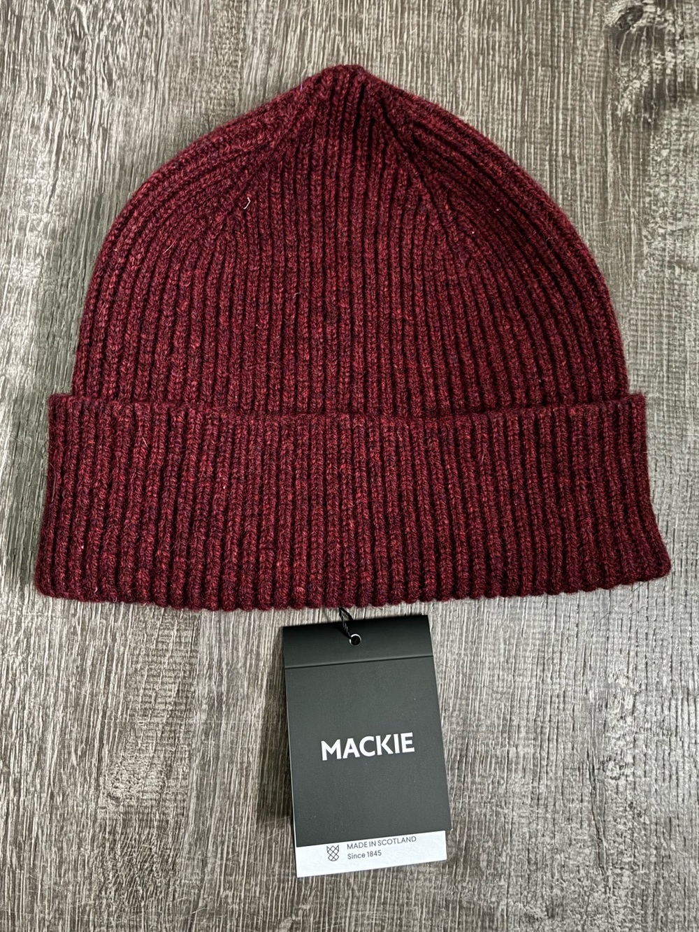 NWT Robert Mackie Scotland Beanie Hat Burgundy Maroon 100% Pure New Wool Unisex